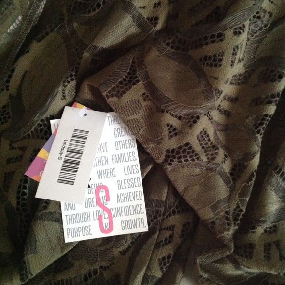 Lularoe NWT Forest Green Lindsay Size Small - Picture 3 of 5